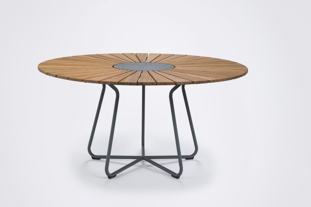 Houe Circle Tafel, rond 150 cm.