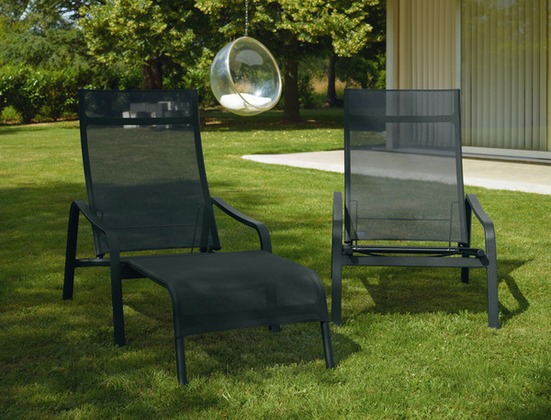 Alize Deck Chair et Fauteuil Bas noir Reglisse Fermob Album 2013 photo produit