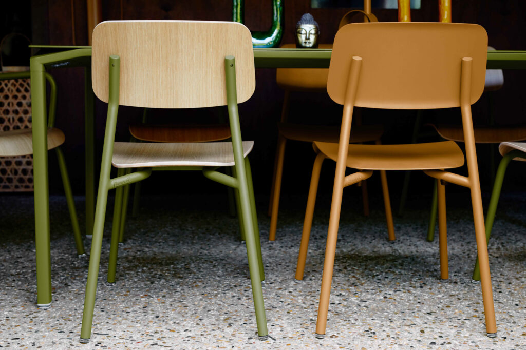 Fermob Studie Eiken Eetkamerstoel met armleuning - Afbeelding 5